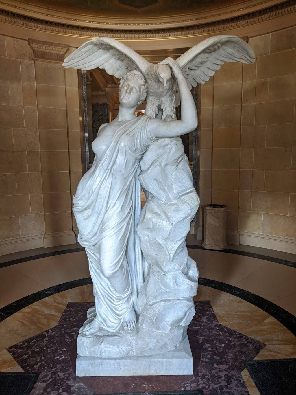 Quiznos | restaurant | 5 N Pinckney St, Madison, WI 53703, USA | 6082551410 OR +1 608-255-1410