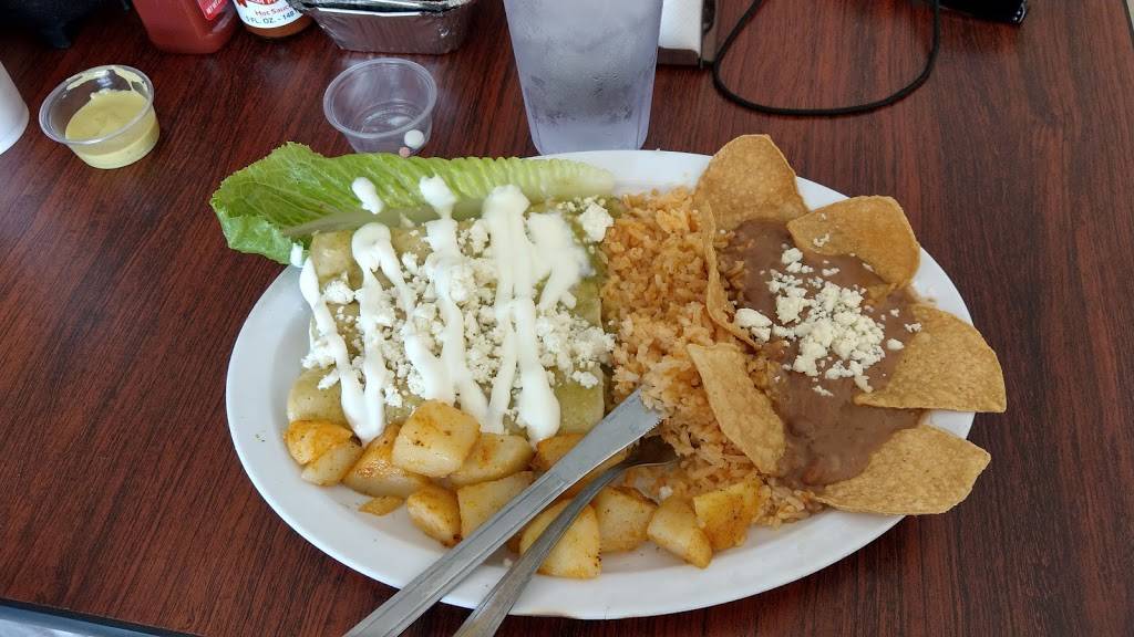 Dona Chuys Mexican Food | restaurant | 13645 Foothill Blvd, Sylmar, CA 91342, USA | 7479995270 OR +1 747-999-5270