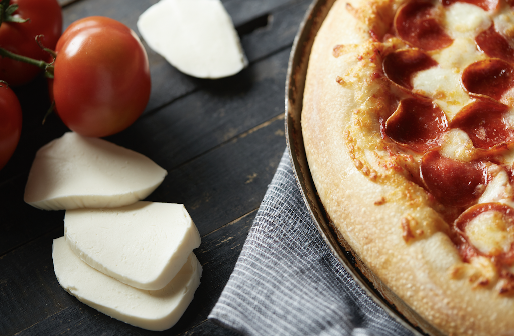 Romeos Pizza | restaurant | 428 Avon Belden Rd, Avon Lake, OH 44012, USA | 4409308575 OR +1 440-930-8575