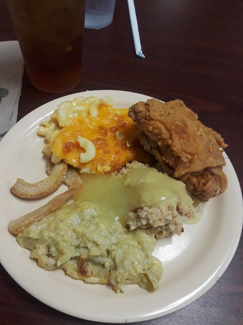 Iverys Restaurant | restaurant | 112 Railroad St, Thomson, GA 30824, USA | 7065952666 OR +1 706-595-2666