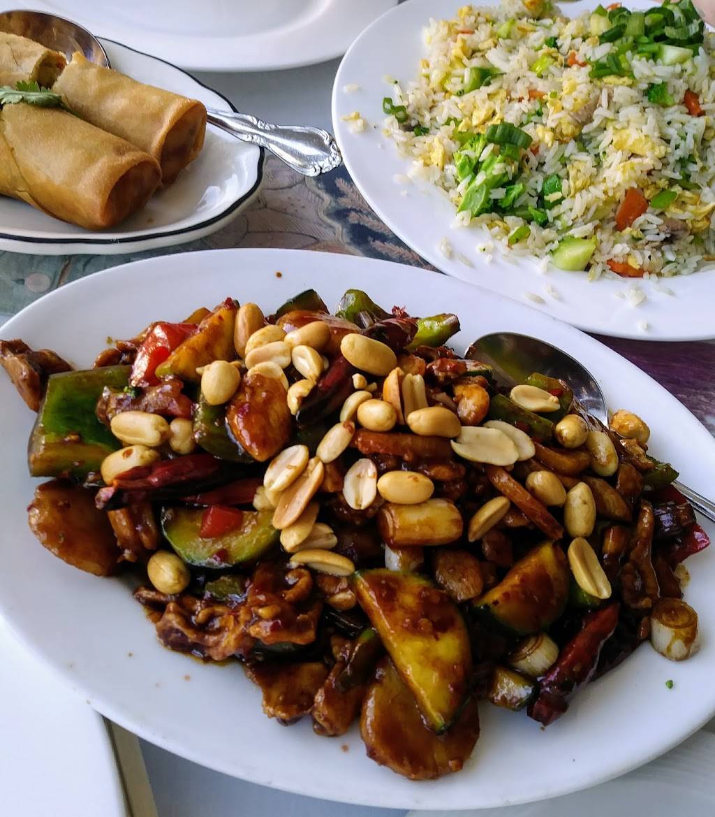 Erics Restaurant | restaurant | 1500 Church St, San Francisco, CA 94131, USA | 4152820919 OR +1 415-282-0919