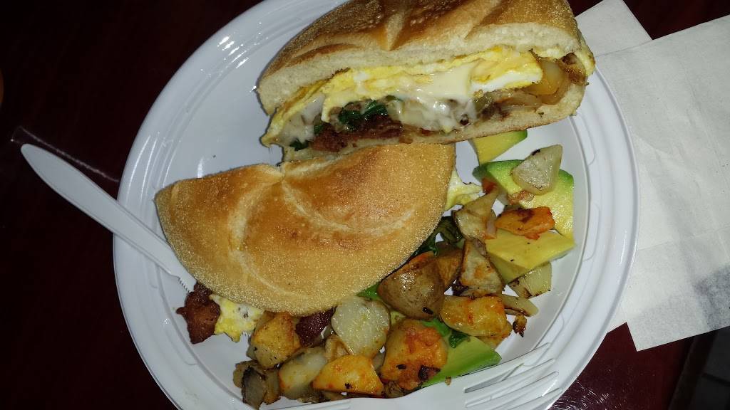 Caribeno | restaurant | 1231 Grundy Ave #2, Holbrook, NY 11741, USA | 6316196661 OR +1 631-619-6661