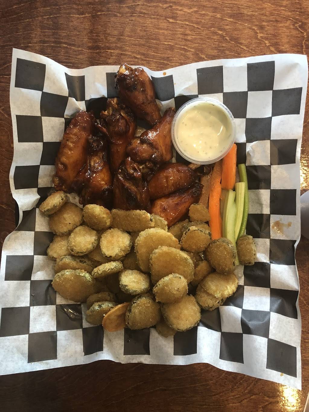 Chianti’s Wings and Things | restaurant | 124 Cashua St, Darlington, SC 29532, USA | 8439440880 OR +1 843-944-0880