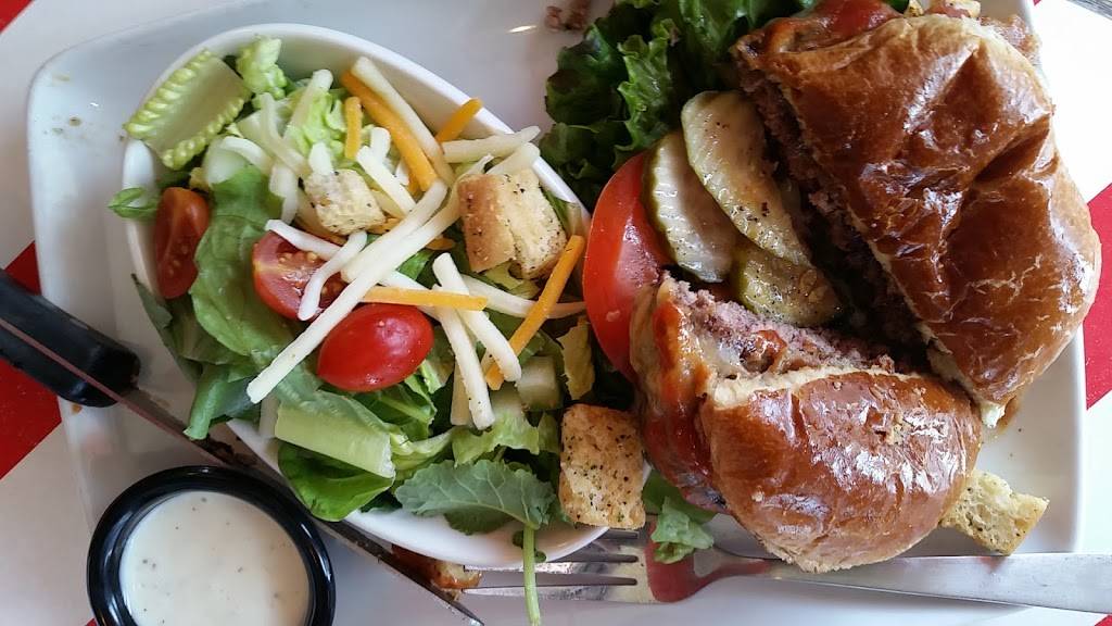 TGI Fridays | restaurant | 4638 S 76th St, Greenfield, WI 53220, USA | 4142817896 OR +1 414-281-7896