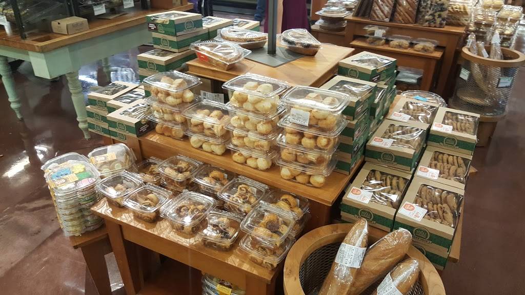 Ridgewood Shopping Center | shopping mall | 3510 Wade Ave, Raleigh, NC 27607, USA | 9198314900 OR +1 919-831-4900