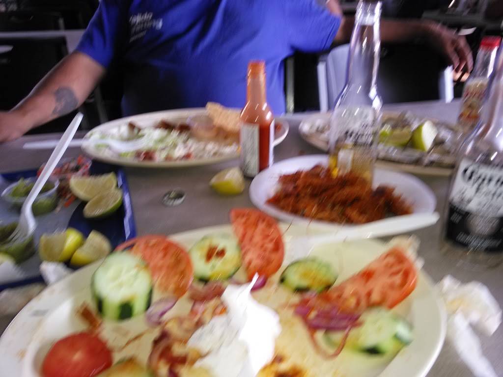 Las Islitas | restaurant | 5875 S Hooper Ave, Los Angeles, CA 90001, USA | 3232348007 OR +1 323-234-8007