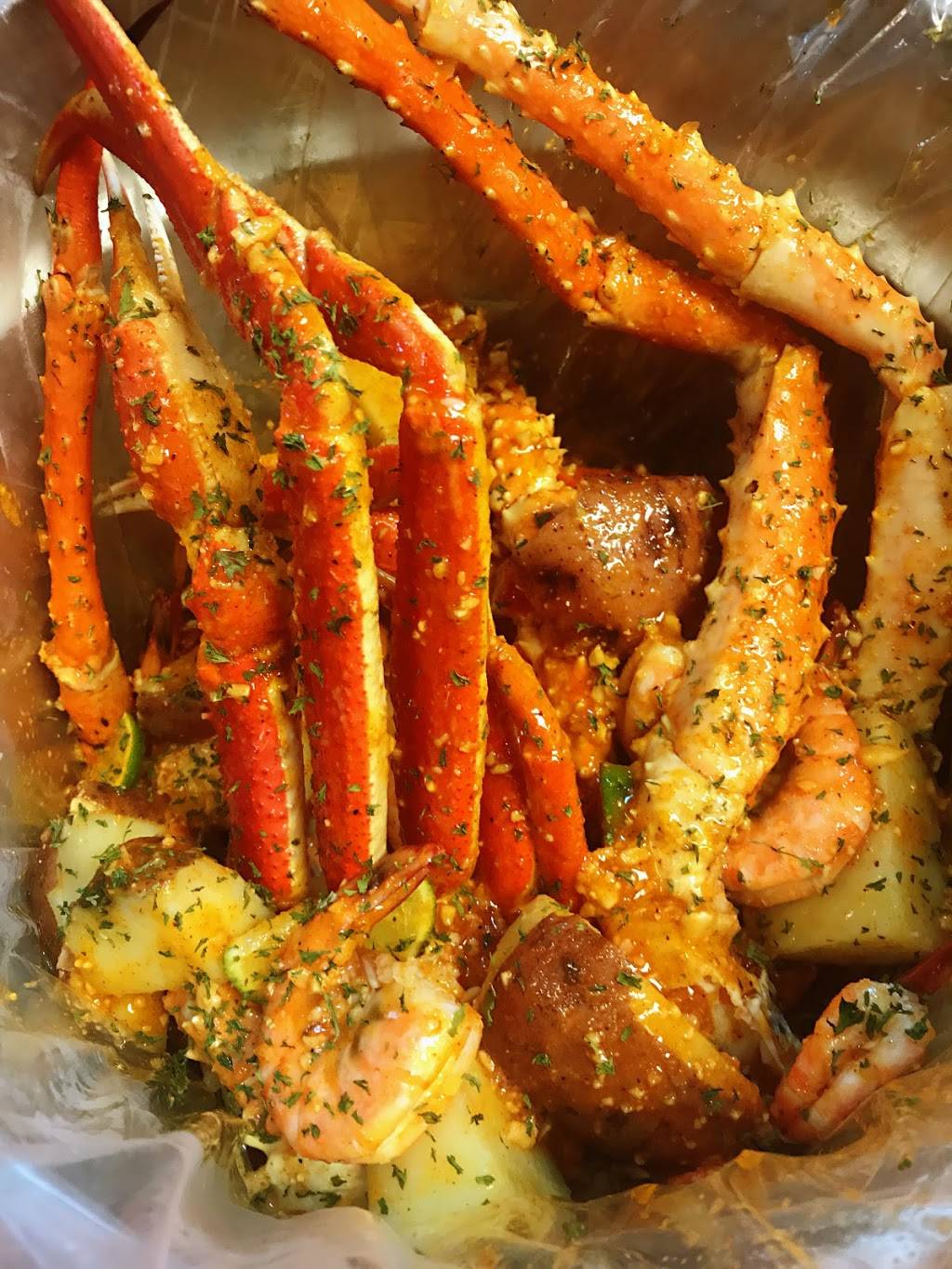 EZ Crab Shack | restaurant | 805 S Kirkman Rd #103, Orlando, FL 32811, USA | 4072379995 OR +1 407-237-9995