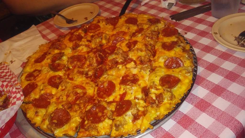 Aurelios Pizza | restaurant | 4226 Calumet Ave, Hammond, IN 46320, USA | 2199321470 OR +1 219-932-1470