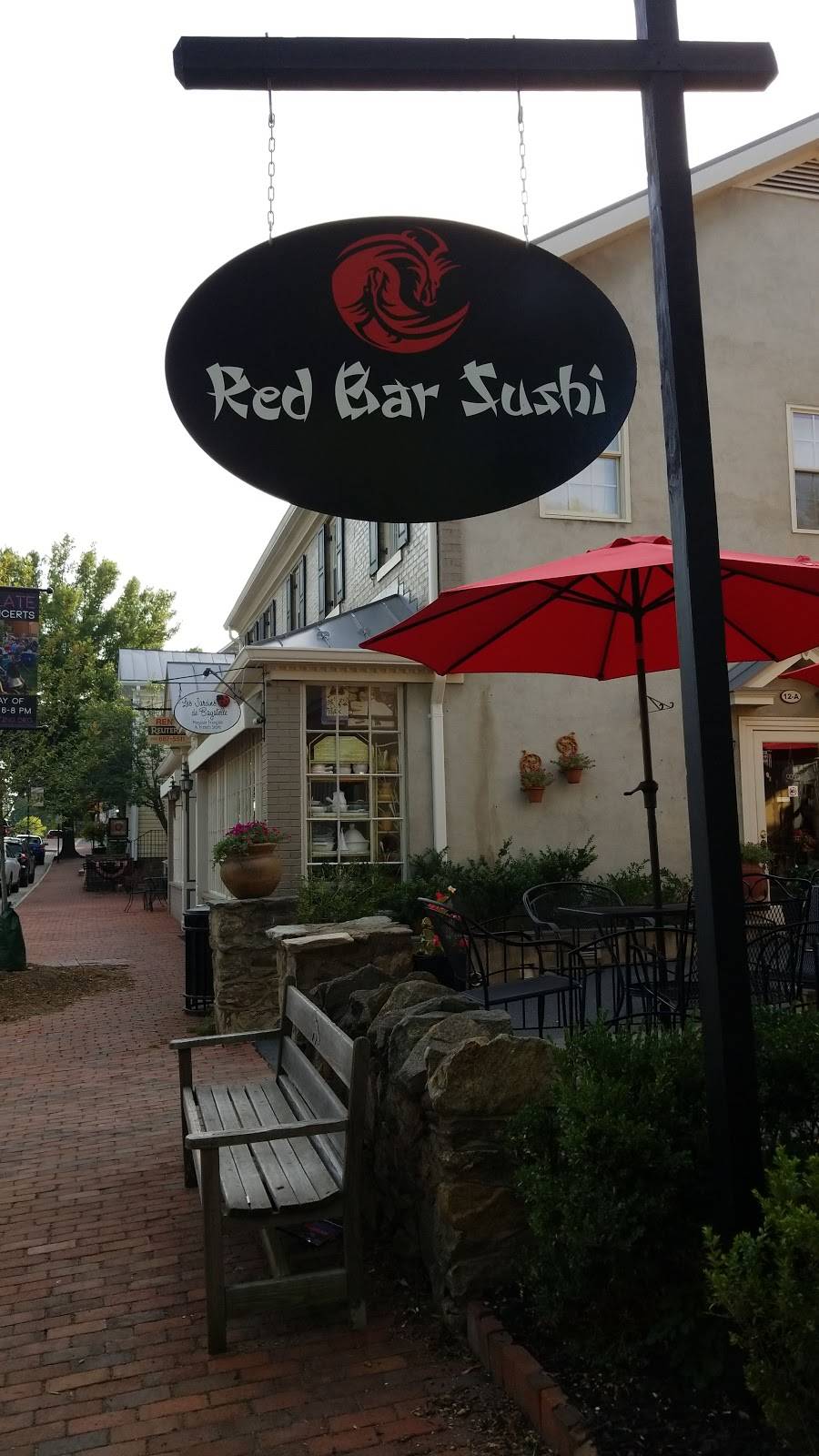 Red Bar Sushi | restaurant | 16 E Washington St, Middleburg, VA 20117, USA | 5403268900 OR +1 540-326-8900