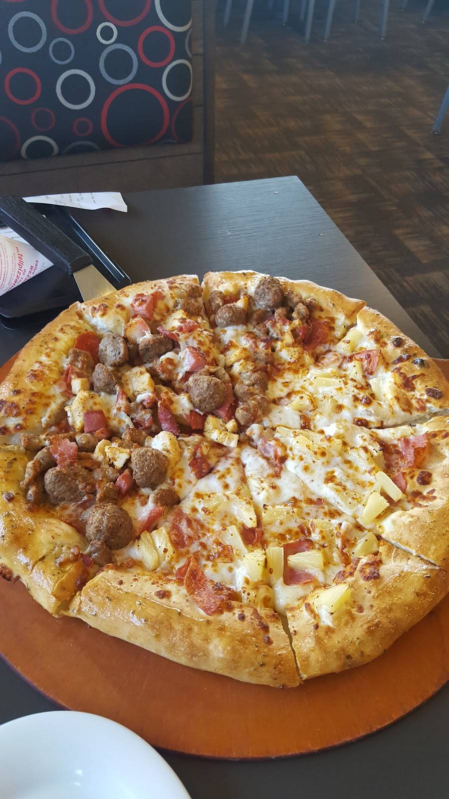 Pizza Hut | restaurant | 15947 NW US Hwy 441, Alachua, FL 32615, USA | 3864625900 OR +1 386-462-5900