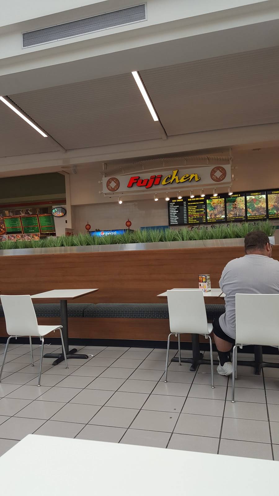 Fuji Chen | restaurant | 2 Galleria Mall Dr # 211, Taunton, MA 02780, USA | 5088228488 OR +1 508-822-8488