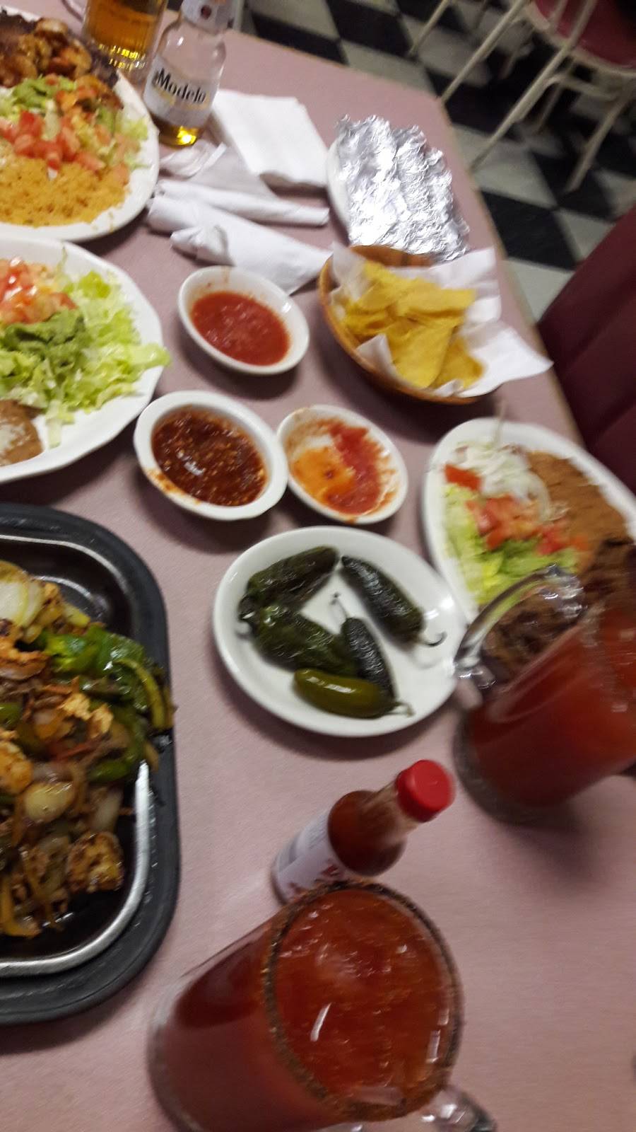 La Tolteca | restaurant | 2708 Crain Hwy, Waldorf, MD 20601, USA | 3017055353 OR +1 301-705-5353