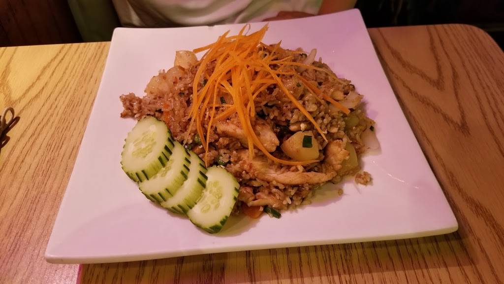 Thai On Clark | restaurant | 4641 N Clark St, Chicago, IL 60640, USA | 7732752620 OR +1 773-275-2620