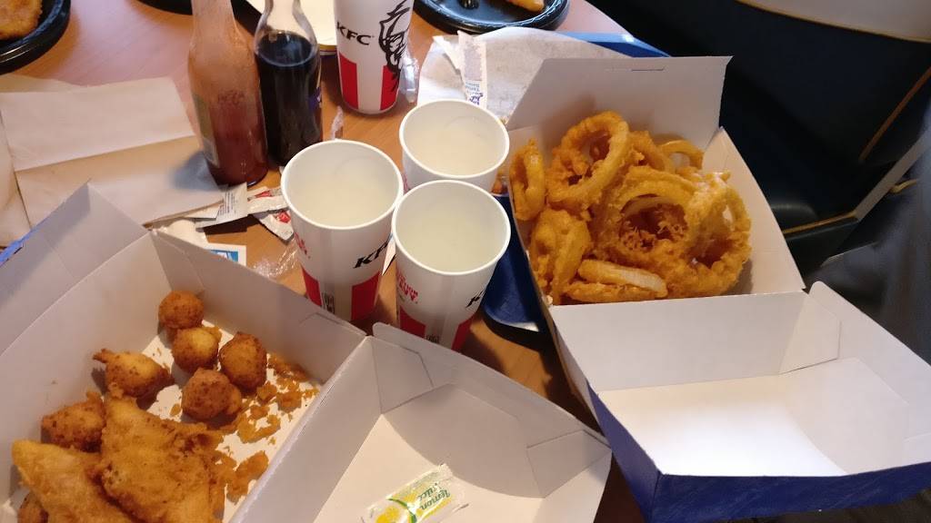 KFC | restaurant | 2751 Columbus St, Ottawa, IL 61350, USA | 8154346333 OR +1 815-434-6333