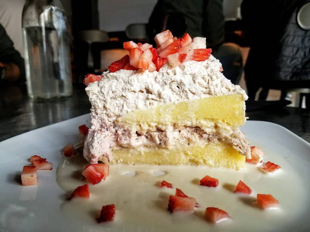 Iron Horse | restaurant | 316 W 4th St, Royal Oak, MI 48067, USA | 2482916313 OR +1 248-291-6313