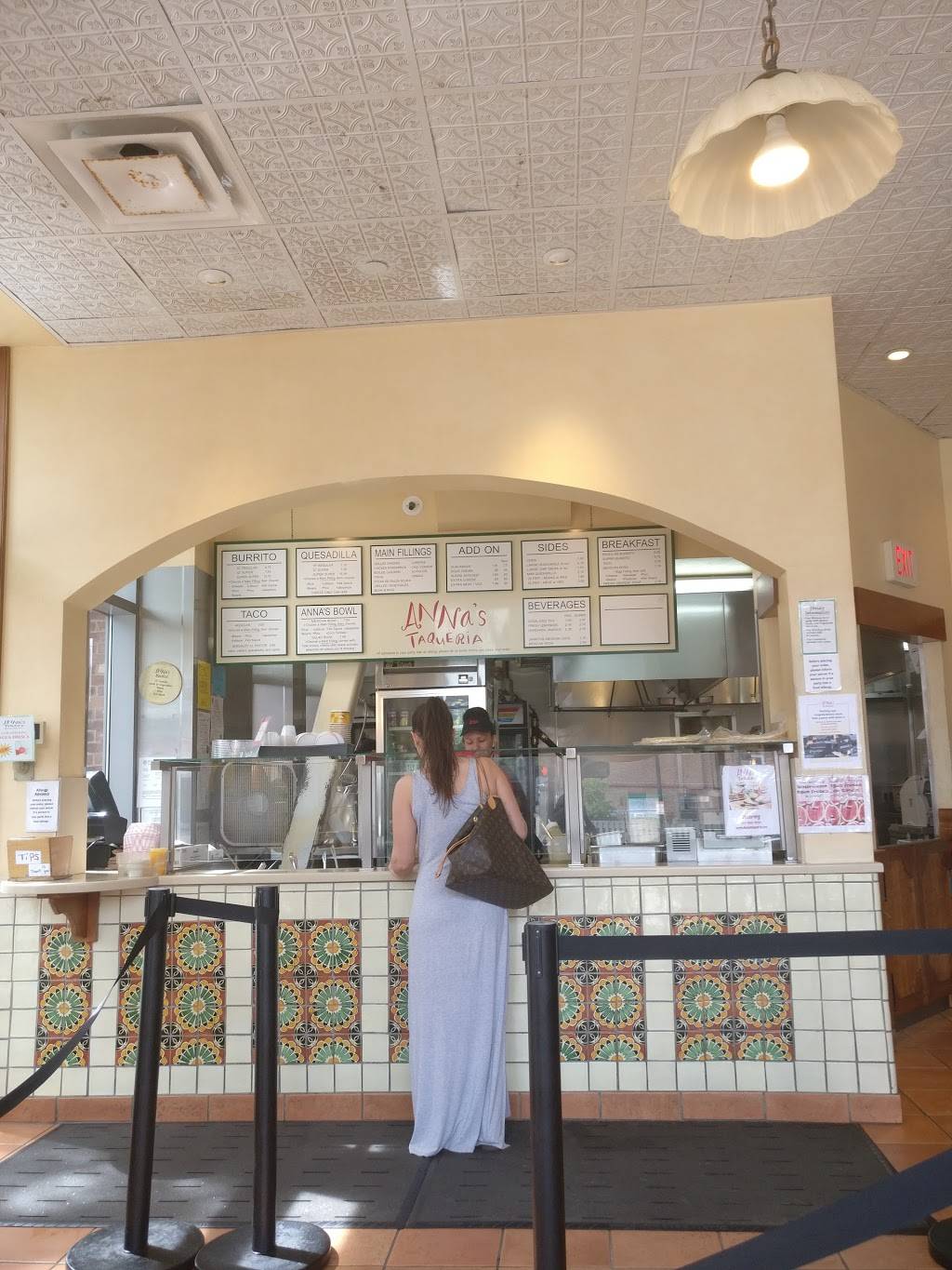 Annas Taqueria | restaurant | 242 Cambridge St, Boston, MA 02114, USA | 6172278822 OR +1 617-227-8822