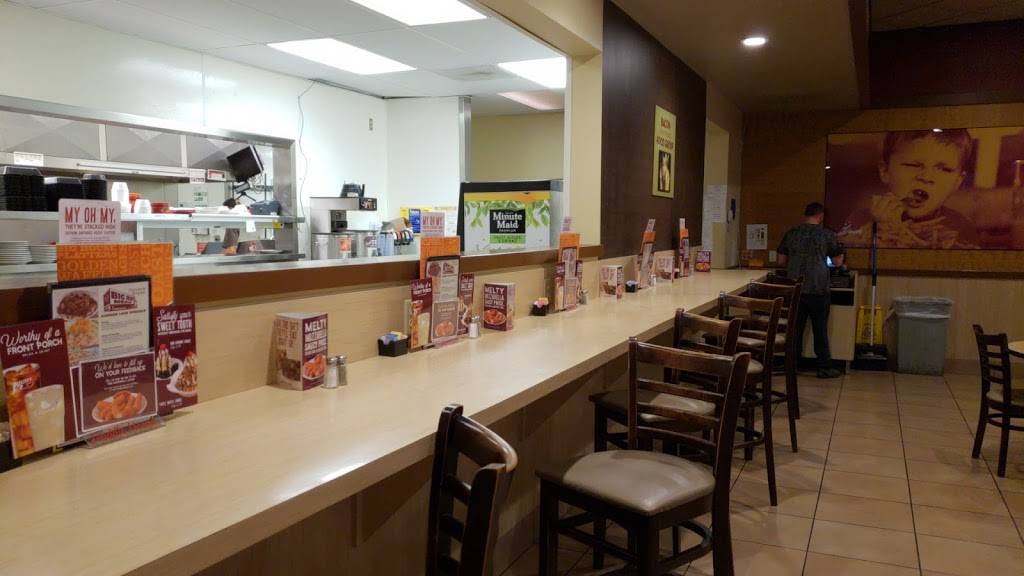 Huddle House | restaurant | 520 S State Rd 39, Lebanon, IN 46052, USA | 7654839759 OR +1 765-483-9759