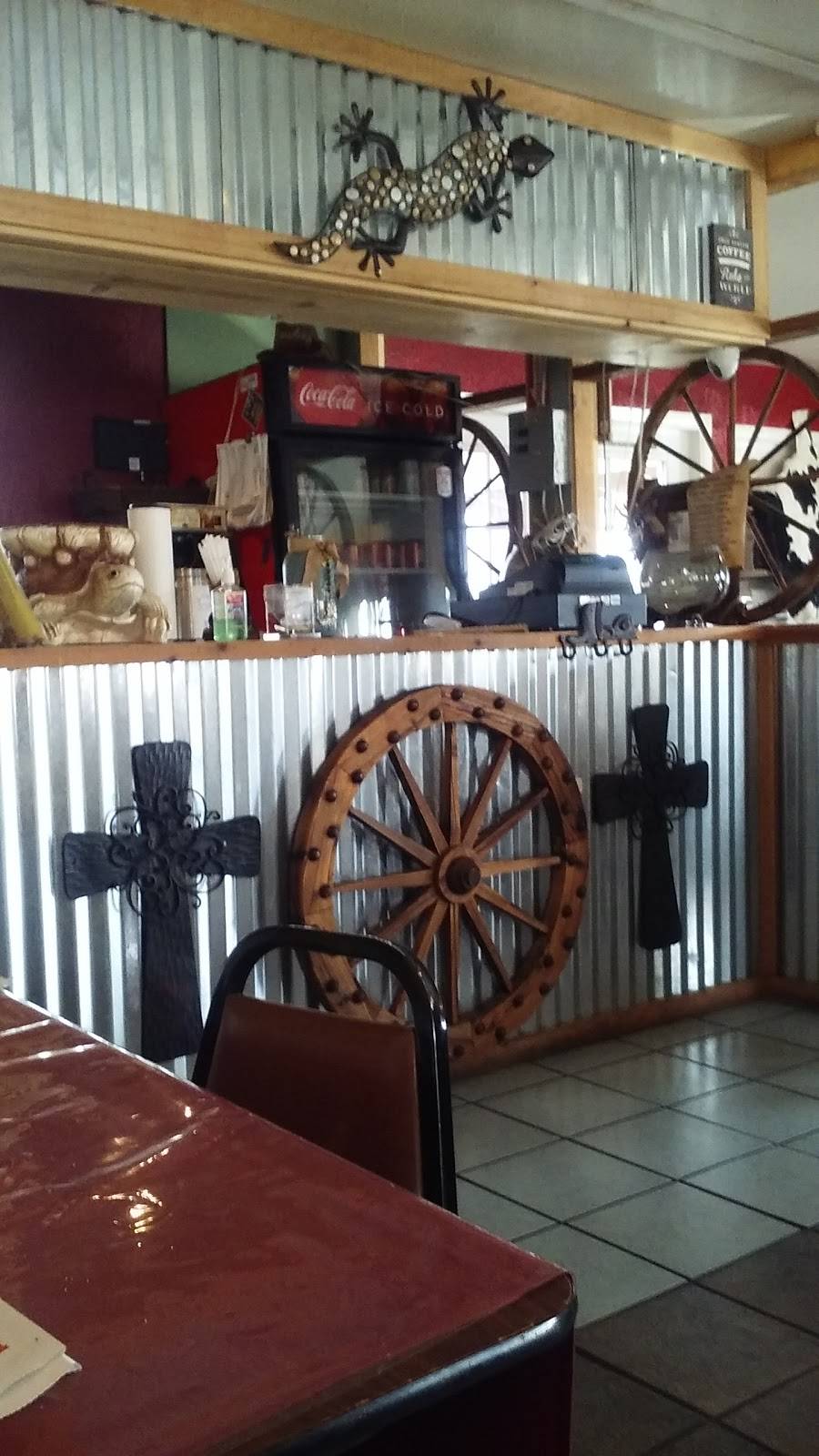 Cowgirls Cafe | restaurant | 2543 Goliad Rd, San Antonio, TX 78223, USA | 2103373841 OR +1 210-337-3841