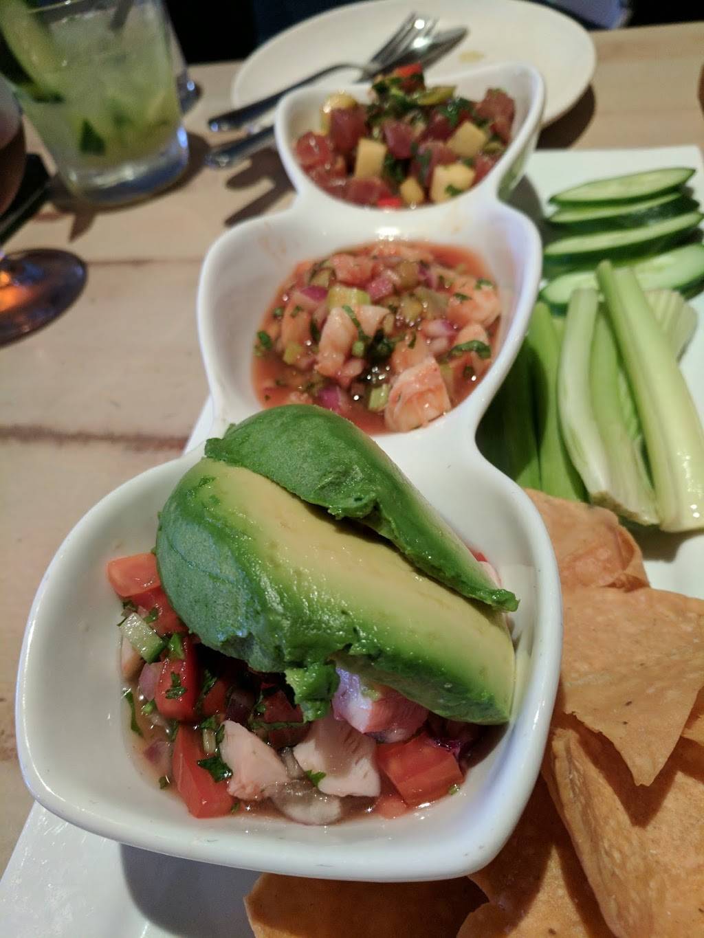 Mesa Urbana Mexican Fusion | restaurant | 3566 Milwaukee Ave, Northbrook, IL 60062, USA | 8473830700 OR +1 847-383-0700