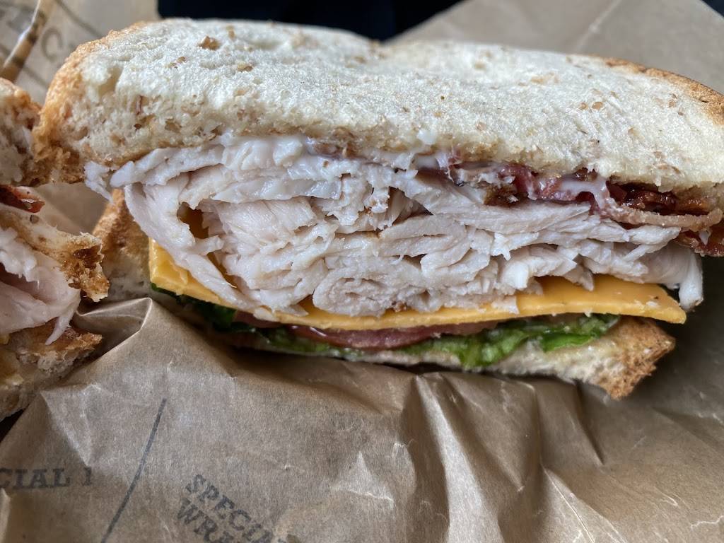 Arbys | meal takeaway | 2560 Aramingo Ave, Philadelphia, PA 19125, USA | 2154251941 OR +1 215-425-1941