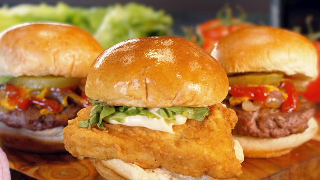Savvy Sliders | restaurant | 6045 S Cedar St, Lansing, MI 48911, USA | 5172727777 OR +1 517-272-7777