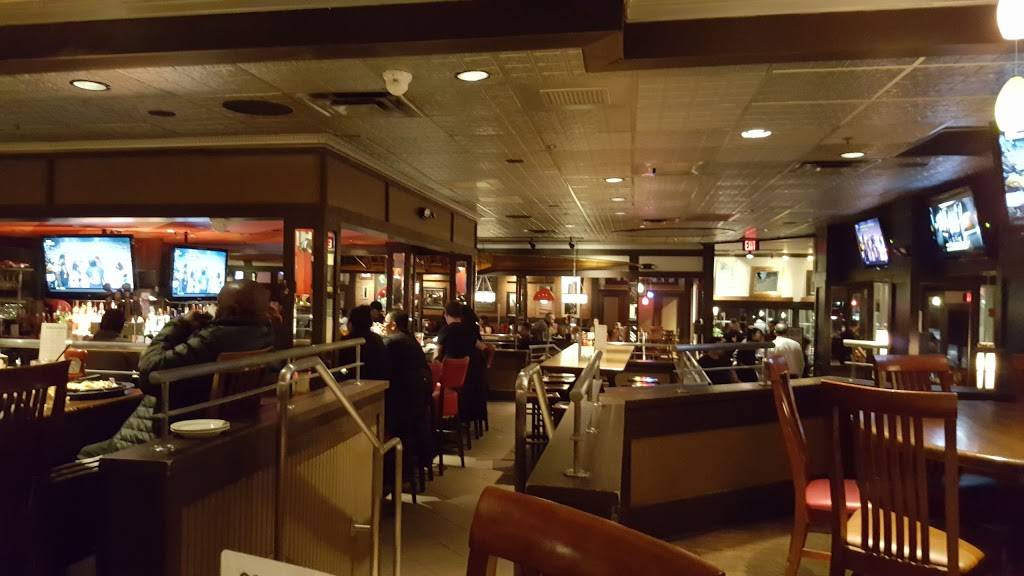 TGI Fridays | restaurant | 12147 Rockville Pike, Rockville, MD 20852, USA | 3012319048 OR +1 301-231-9048