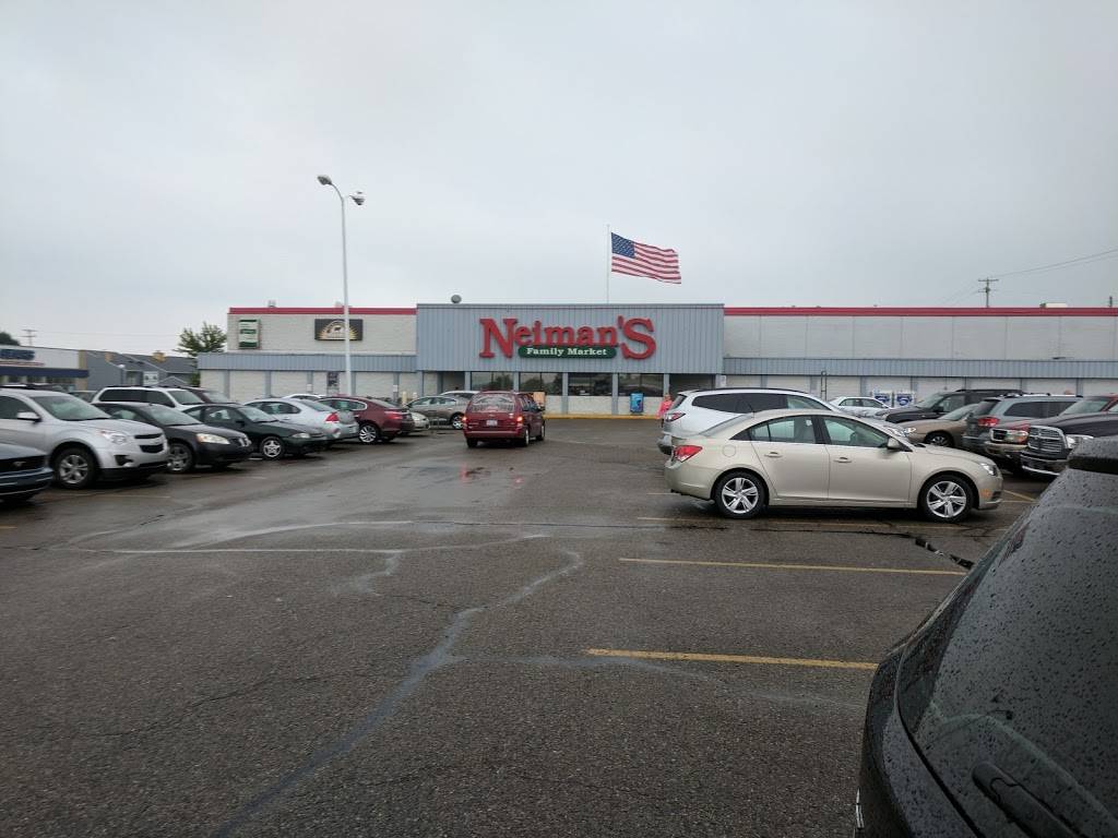 Neimans Family Market | bakery | 220 W Lake St, Tawas City, MI 48763, USA | 9893629180 OR +1 989-362-9180