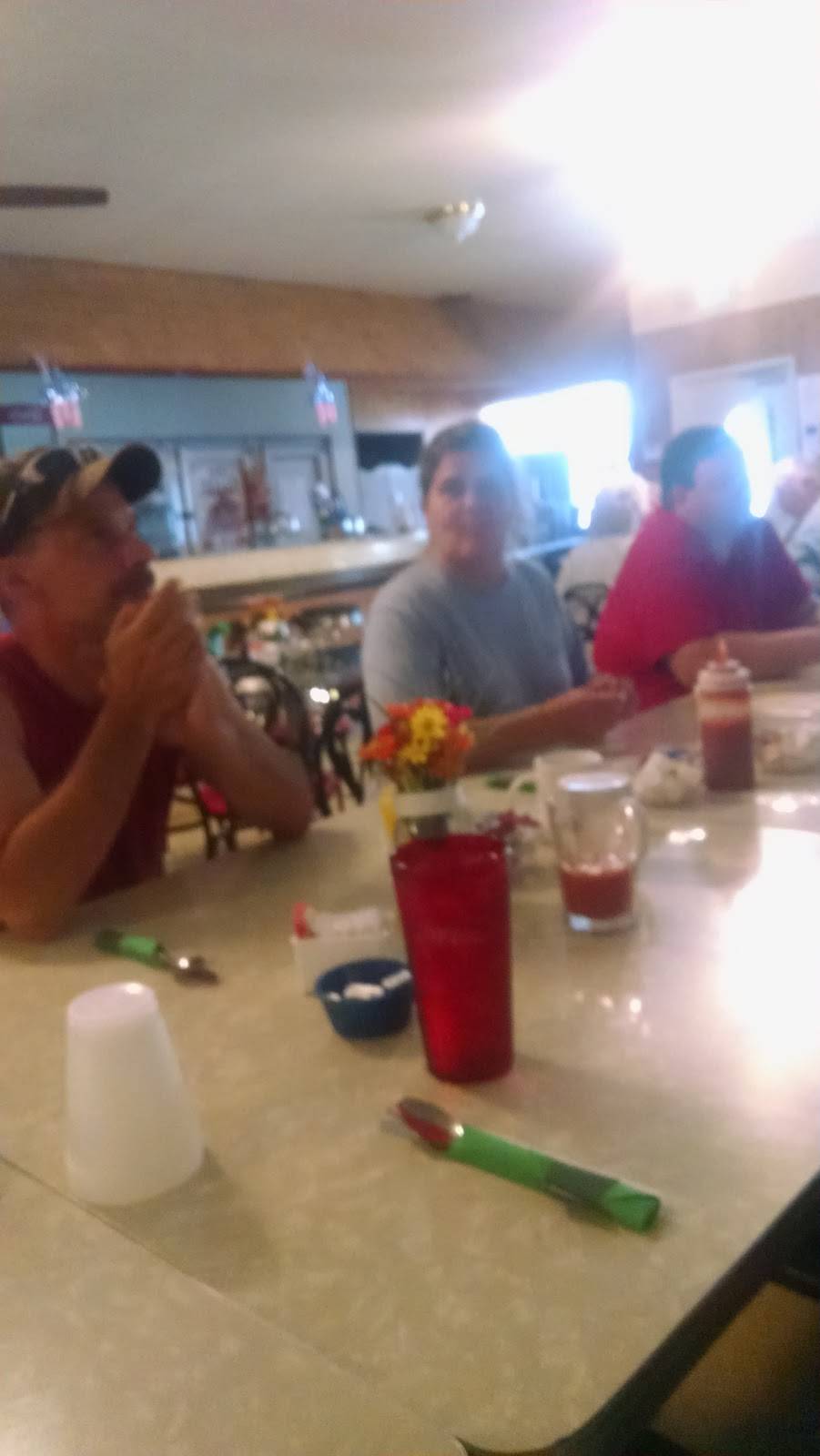 Renees Cafe | restaurant | 1610 Park Rd, Union Mills, IN 46382, USA | 2193696492 OR +1 219-369-6492