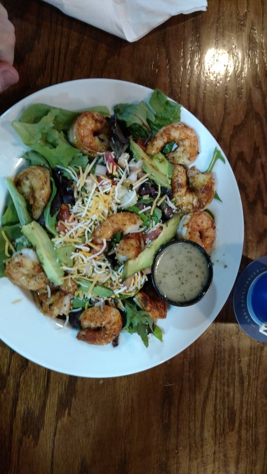 Sidelines Sports Bar & Grill | restaurant | 105 Chesapeake Center Ct, Glen Burnie, MD 21060, USA | 4107687790 OR +1 410-768-7790