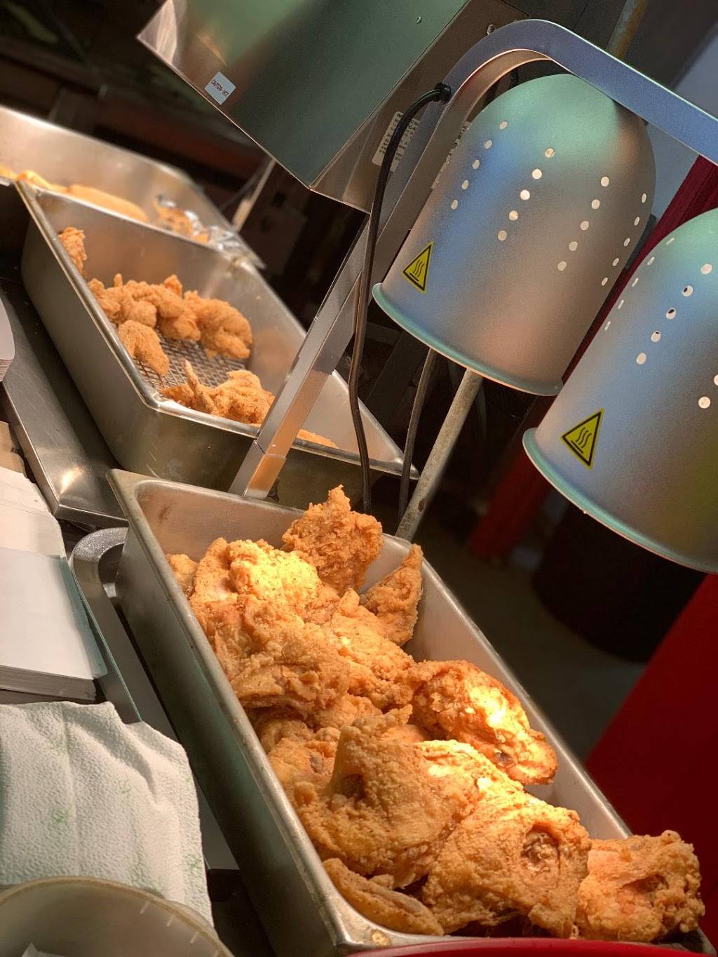 Big Chic | restaurant | 590 Macon St, McDonough, GA 30253, USA | 7709571329 OR +1 770-957-1329