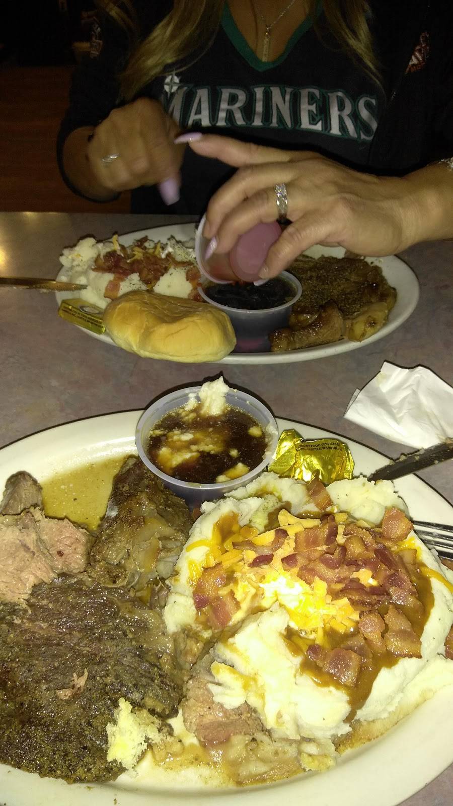 Yella Beak Saloon | restaurant | 23525 SE 436th St #9067, Enumclaw, WA 98022, USA | 3608255500 OR +1 360-825-5500