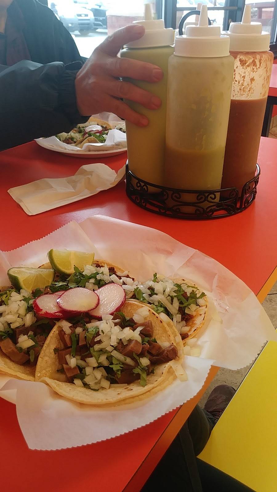 Taqueria Carniceria La Estrll | restaurant | 793 Pulaski Hwy, Bear, DE 19701, USA | 3023227070 OR +1 302-322-7070