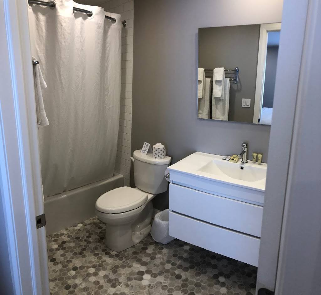 Picton Harbour Inn | restaurant | 33 Bridge St, Picton, ON K0K 2T0, Canada | 6134762186 OR +1 613-476-2186