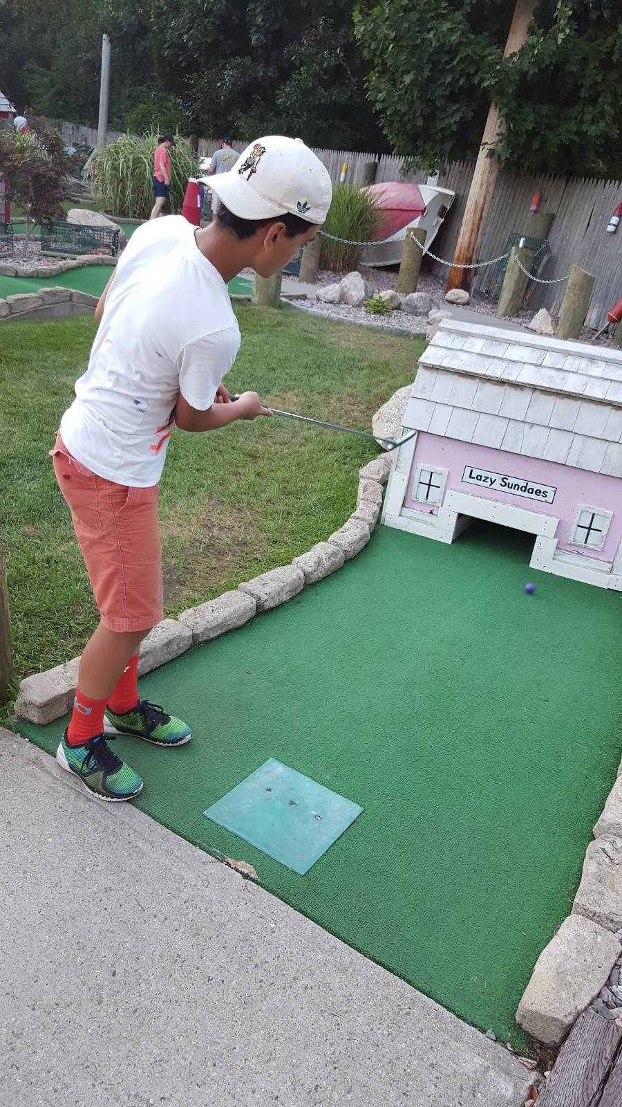 The Parrot Bar & Grill | restaurant | 1356 MA-28A, Bourne, MA 02532, USA | 5083563928 OR +1 508-356-3928