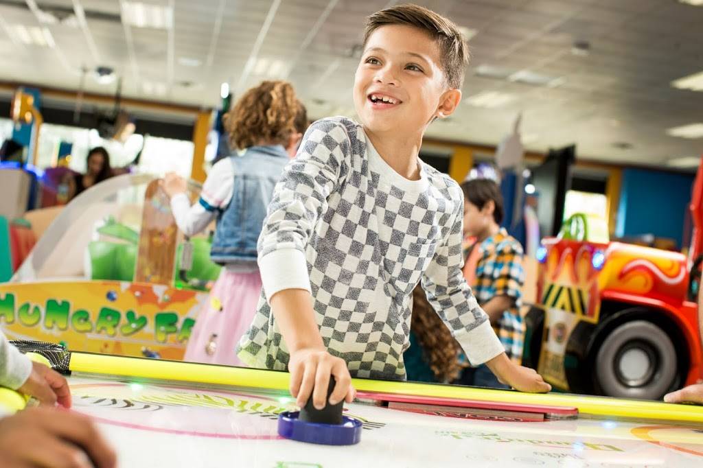 Chuck E. Cheese | restaurant | 7419 International Dr, Orlando, FL 32819, USA | 4073513369 OR +1 407-351-3369