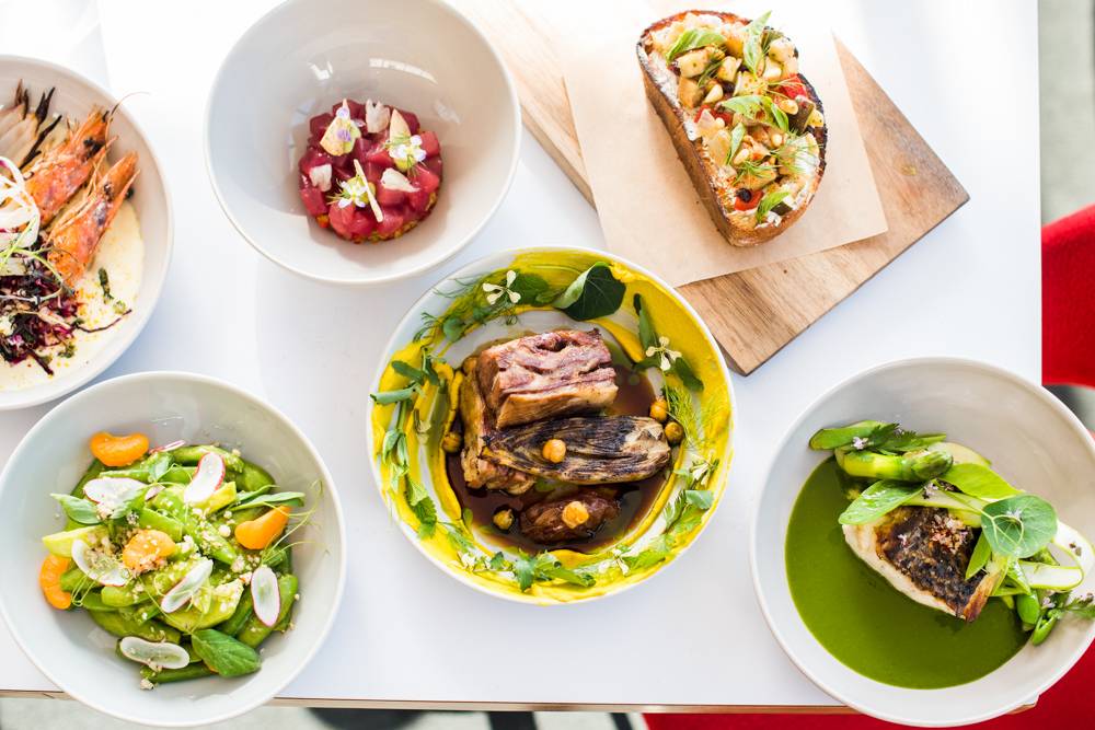 Rays and Stark Bar | restaurant | 5905 Wilshire Blvd, Los Angeles, CA 90036, USA | 3238576180 OR +1 323-857-6180