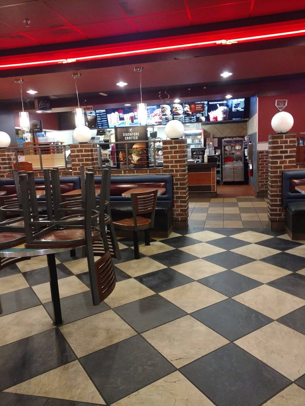 McDonalds | cafe | 606 W Falls Rd, Grafton, WI 53024, USA | 2623773130 OR +1 262-377-3130