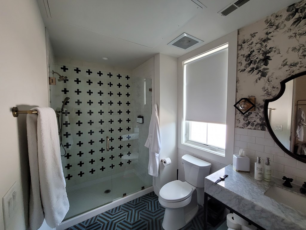 Vandyke Bed and Beverage | restaurant | 105 S 11th St, Nashville, TN 37206, USA | 6156196770 OR +1 615-619-6770