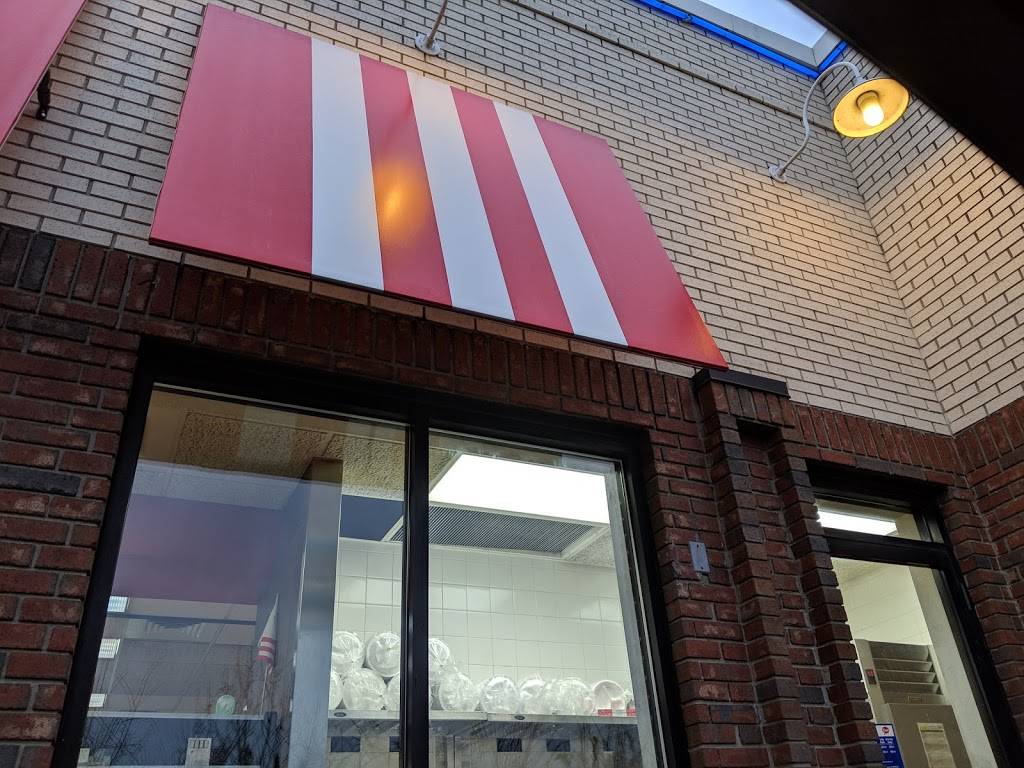 KFC | restaurant | 1105 S Jefferson Ave, Cookeville, TN 38506, USA | 9315262417 OR +1 931-526-2417