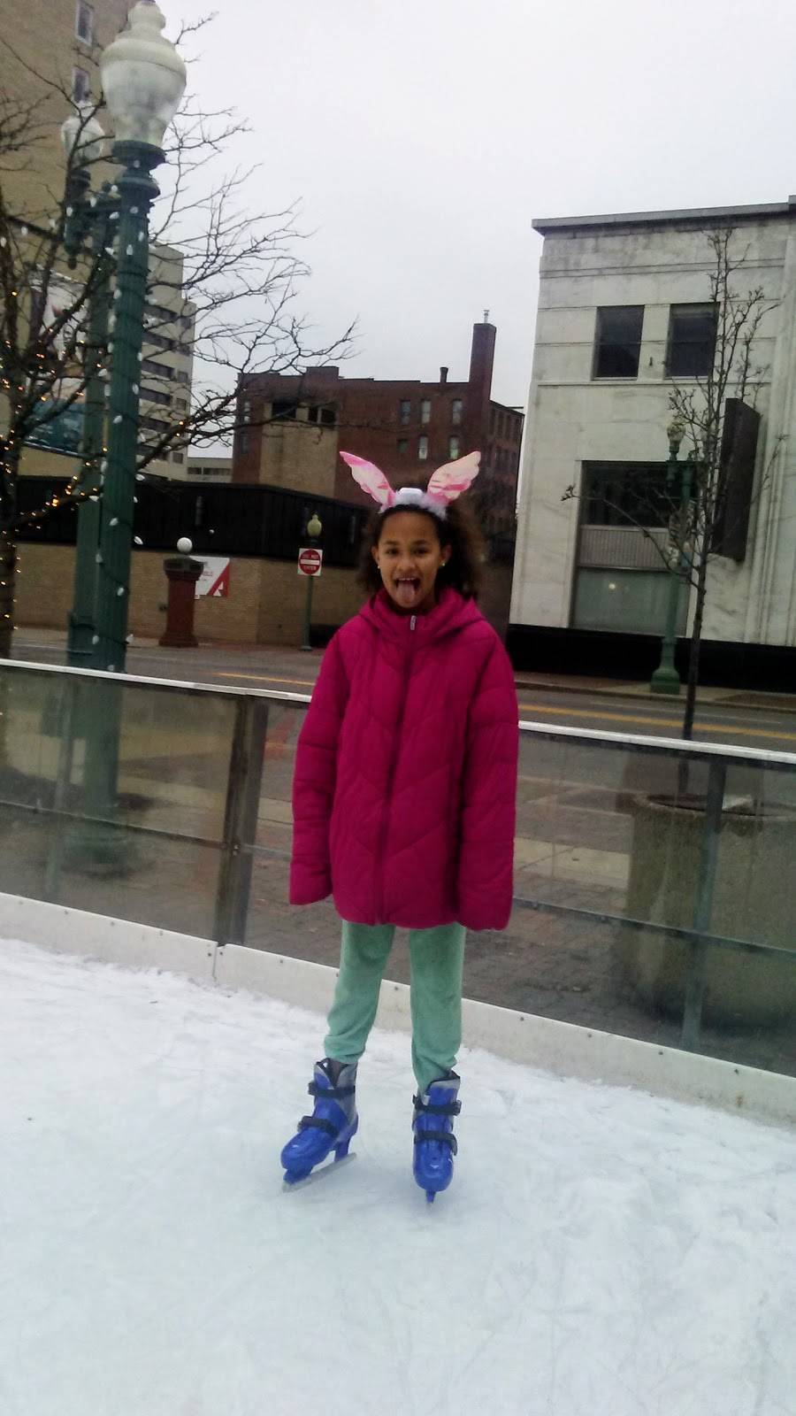 Arcade Coneys | restaurant | 215 Tuscarawas St W, Canton, OH 44702, USA | 3304542294 OR +1 330-454-2294