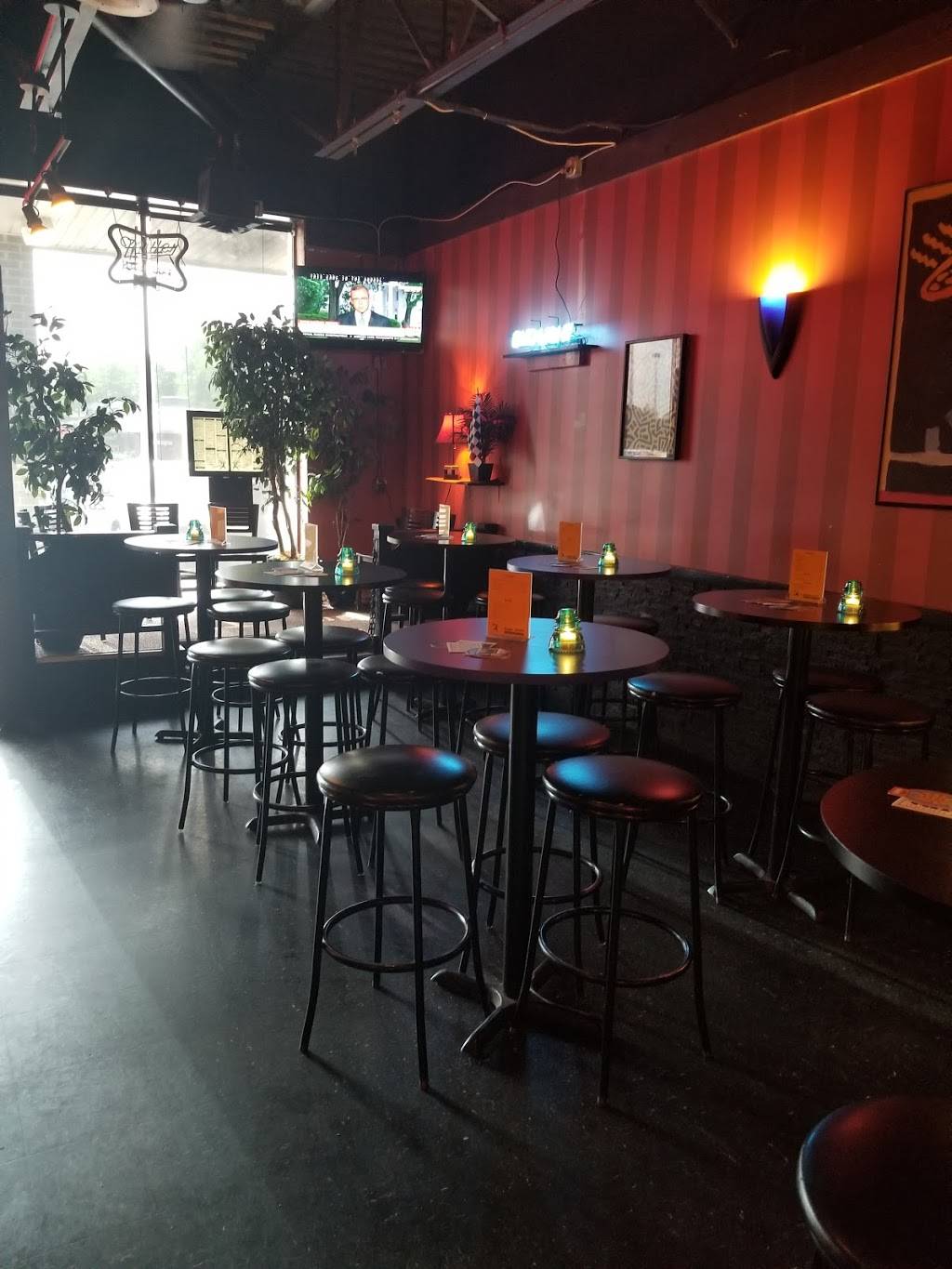 Some Guys | restaurant | 6235 Allisonville Rd, Indianapolis, IN 46220, USA | 3172571364 OR +1 317-257-1364