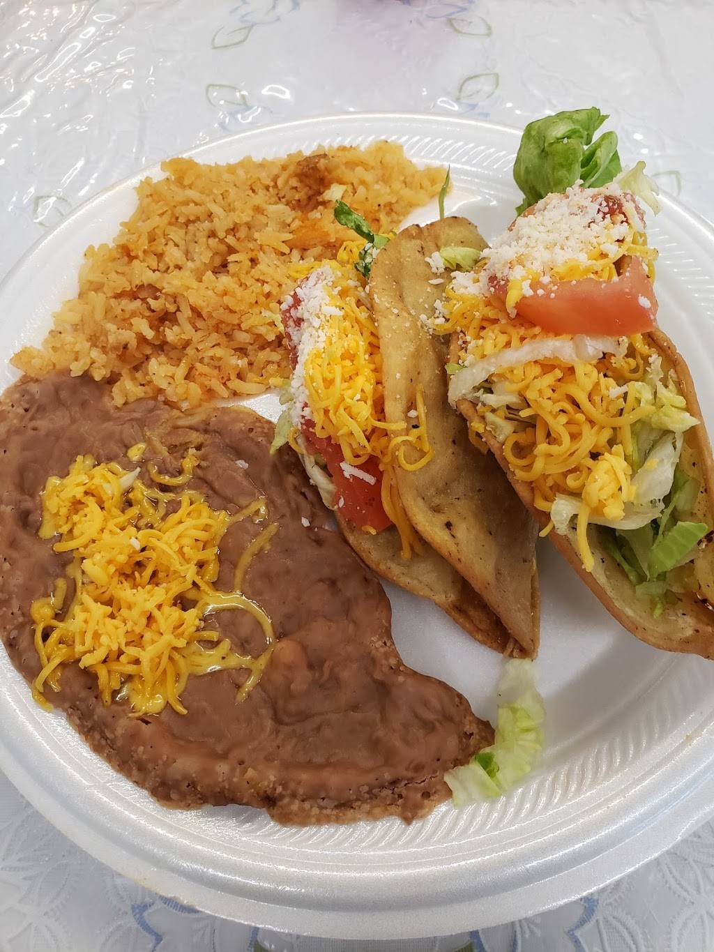 Sarinanas Restaurant | restaurant | 2218 W 5th St, Santa Ana, CA 92703, USA | 7145588650 OR +1 714-558-8650