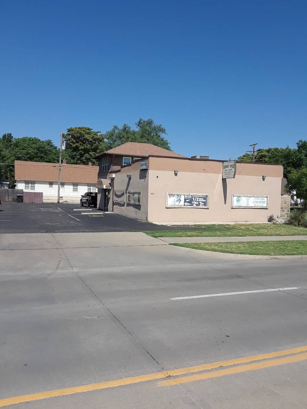 Whiskey Dicks | restaurant | 801 S Seneca St, Wichita, KS 67213, USA | 3162016209 OR +1 316-201-6209