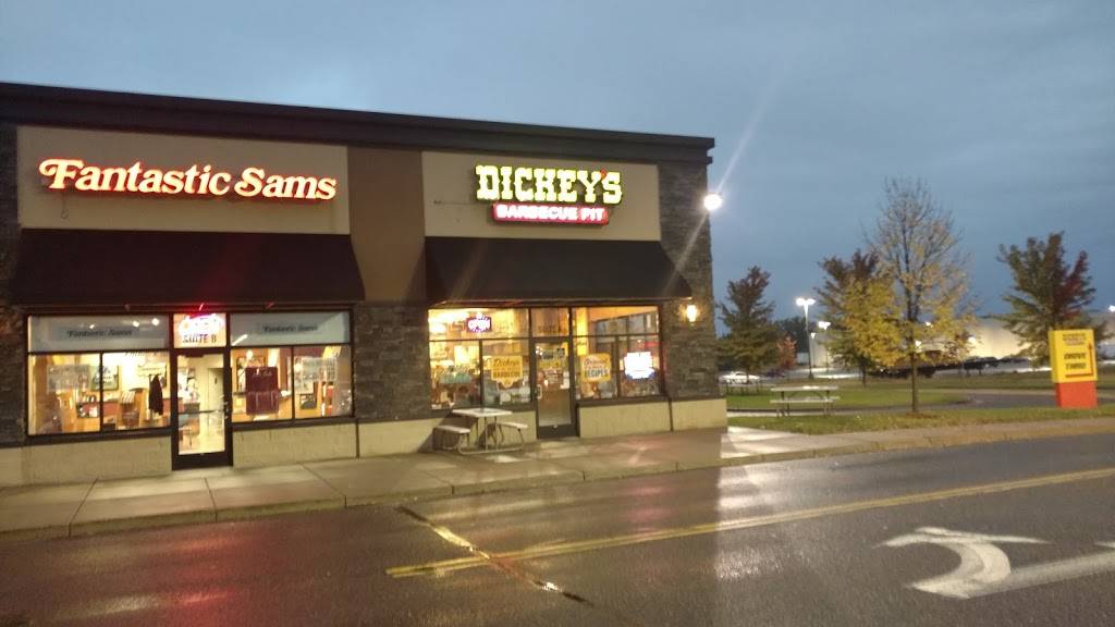 Dickeys Barbecue Pit | restaurant | 5466 St Croix Trail, North Branch, MN 55056, USA | 6514007947 OR +1 651-400-7947
