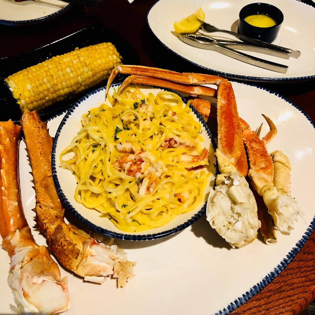 Red Lobster | restaurant | 2617 E 3rd St, Bloomington, IN 47401, USA | 8123329712 OR +1 812-332-9712