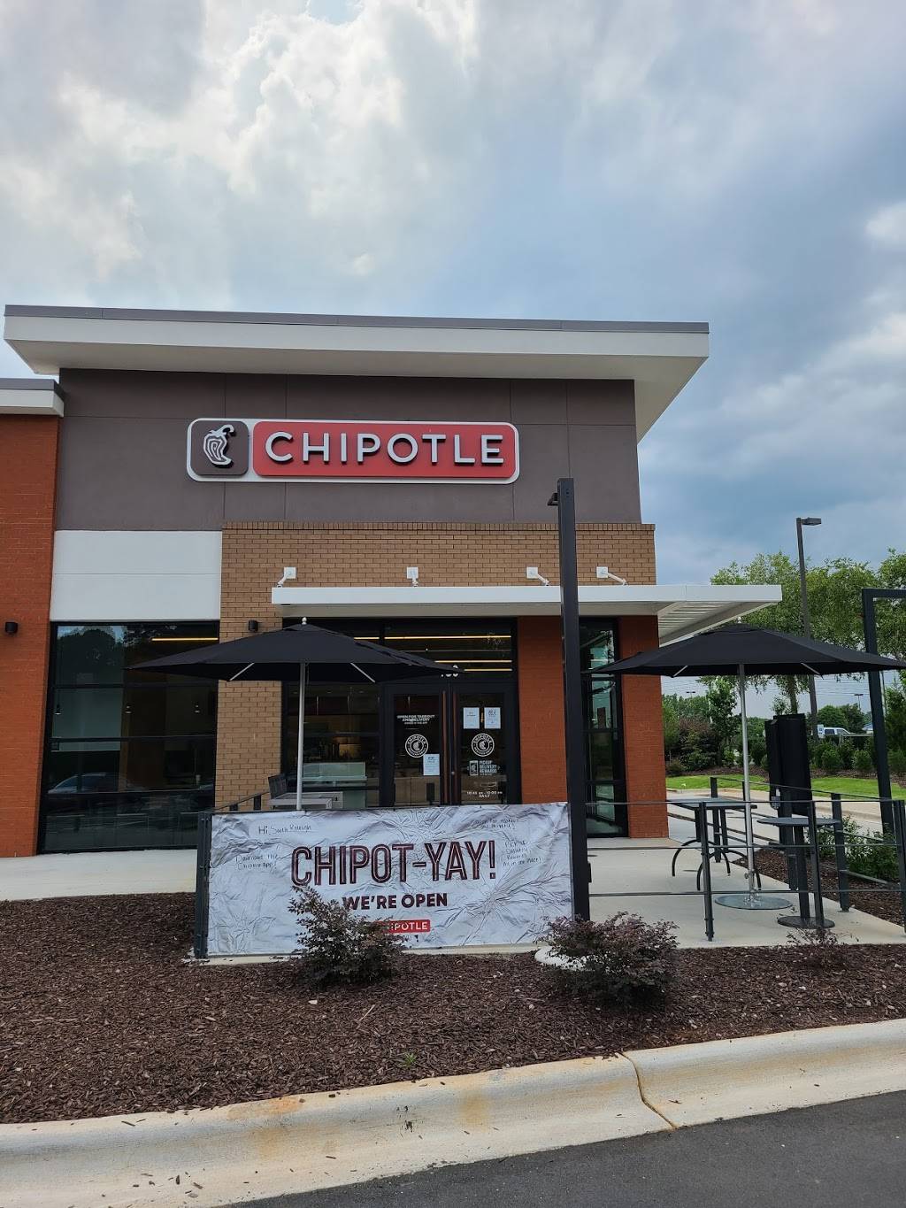 Chipotle Mexican Grill | restaurant | 4203 Fayetteville Rd, Raleigh, NC 27603, USA | 9199857287 OR +1 919-985-7287