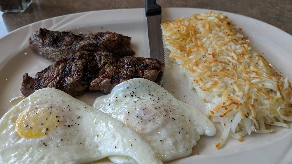 Pegahs Family Restaurant | restaurant | 11005 Johnson Dr, Shawnee, KS 66203, USA | 9139626700 OR +1 913-962-6700