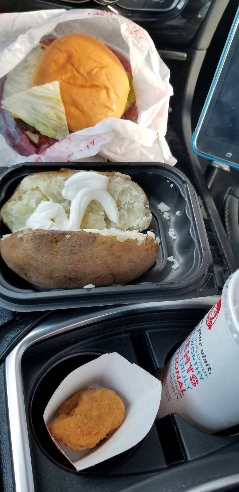 Wendys | restaurant | 91 Saw Mill River Pkwy, Elmsford, NY 10523, USA | 9145929888 OR +1 914-592-9888