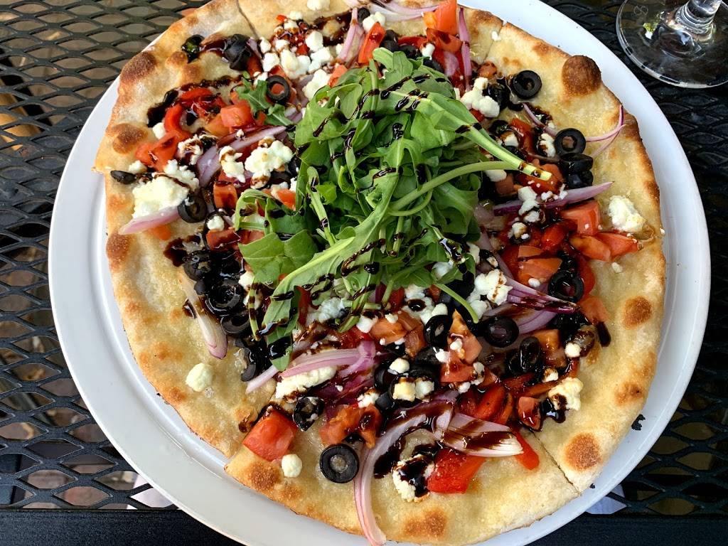 Clarkson Pump & Patio | restaurant | 1744 Lakeshore Rd W, Mississauga, ON L5J 4N8, Canada | 9058559354 OR +1 905-855-9354