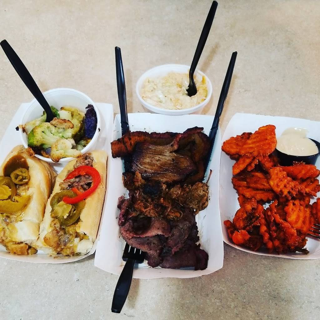 3 Hogs BBQ Spring Grove | restaurant | 4 S Water St, Spring Grove, PA 17362, USA | 7178008016 OR +1 717-800-8016